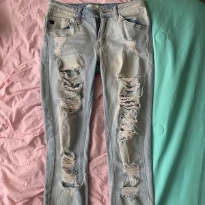 Distressed Light Wash BUCKLE Jeans